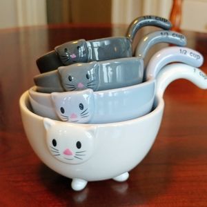 Set of 4 Ceramic Cats Measuring Cups